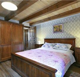 4 bedroom villa with pool near Svetvinčenat, Istria, sleeps 10